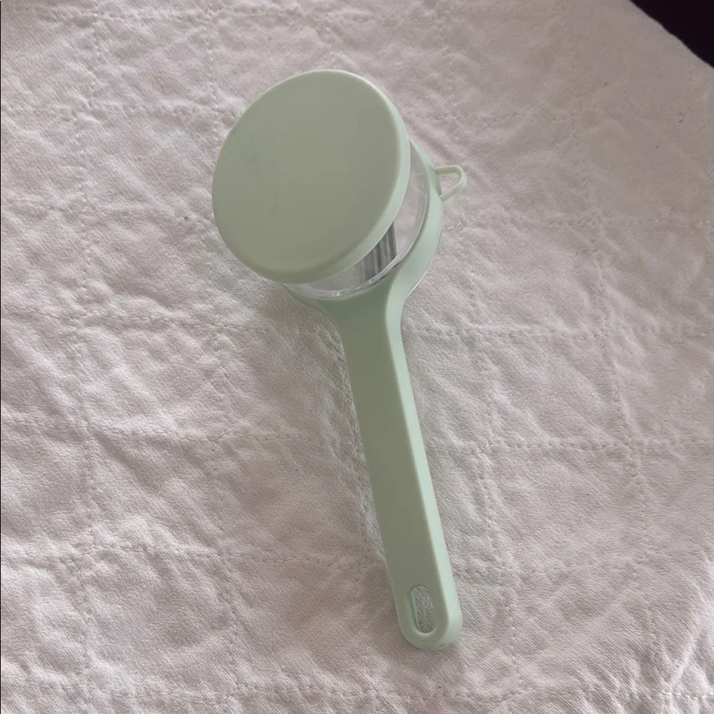 Mint Green Vegetable Peeler